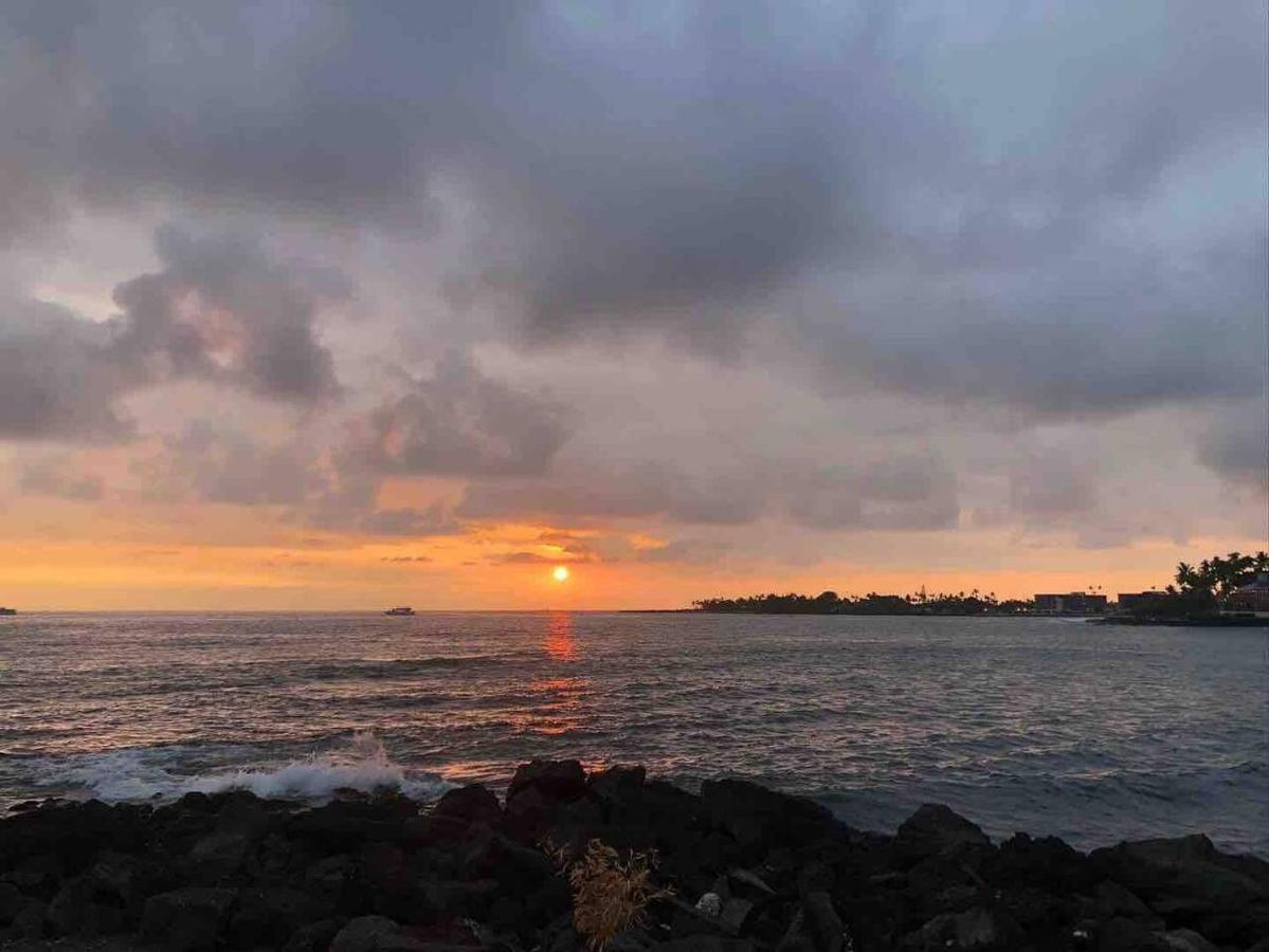 Family Friendly Kailua Bay View Ac Free Parking Walk To Kailua Village Eksteriør bilde
